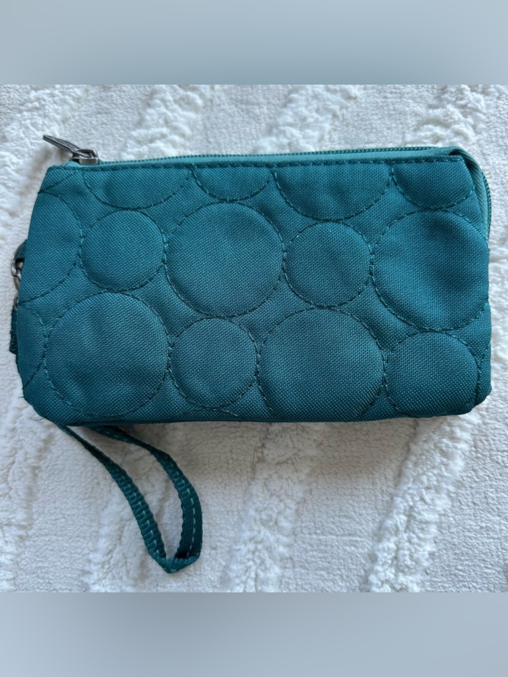 Thirty-One | Vary You Quilted Wristlet
